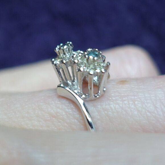 dainty darling bypass ring in 14k white gold plate - Picture 5 of 6